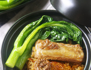 不需要技術(shù)含量的姬松茸排骨煲仔飯的做法