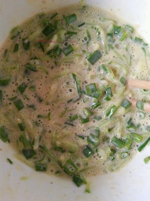 青蘿卜絲雞蛋餅的做法