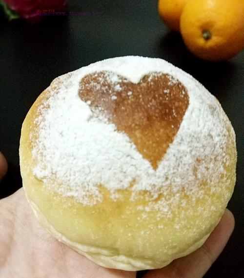 一次發(fā)酵的中種愛(ài)心小餐包的做法