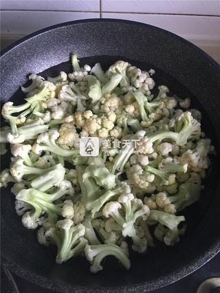 干煸有機菜花的做法步驟：2