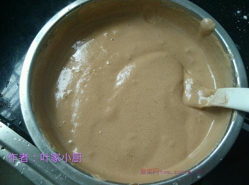 電飯煲版可可戚風(fēng)蛋糕的做法