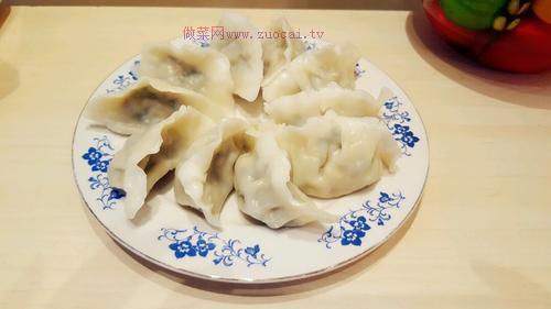 豬肉蝦仁韭菜水餃的做法