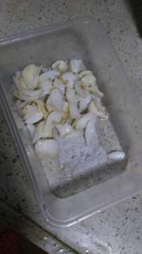 南瓜百合牛奶汁的做法步驟1