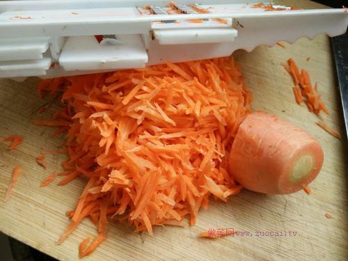 胡蘿卜肉蒸包餡的做法