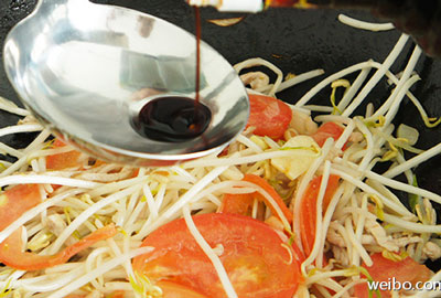 家常肉絲炒面怎么做簡(jiǎn)單，卻噴噴香的好吃