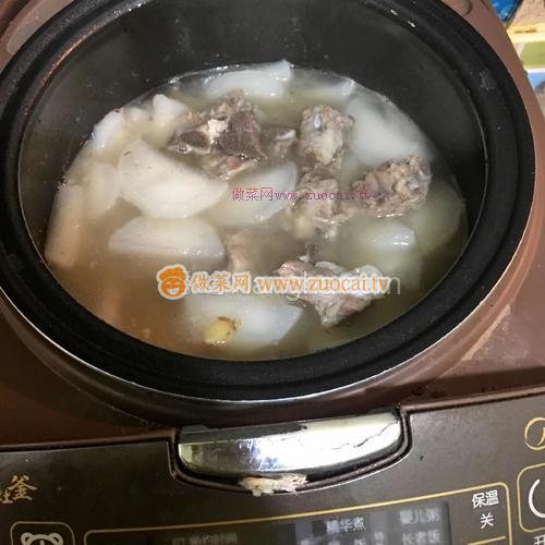 排骨蘿卜湯的做法
