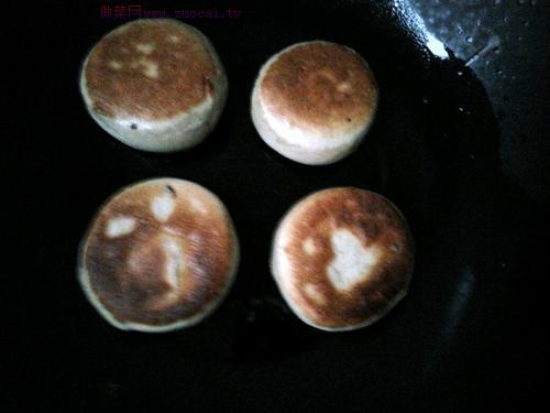 三合面發(fā)面餅的做法