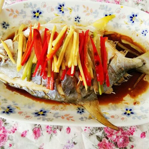 清蒸鯧魚(yú)的做法