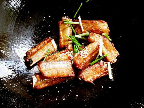 干煸椒鹽排骨的做法