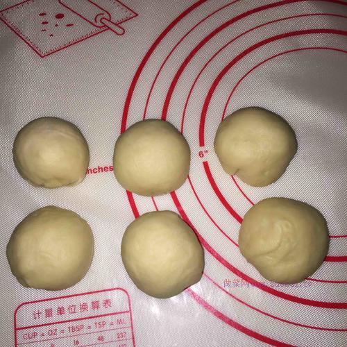 太陽花早餐面包圈的做法
