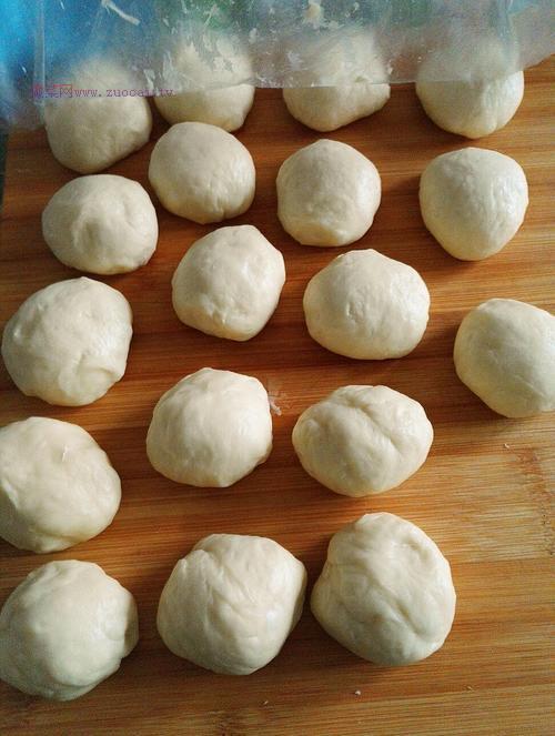 紅豆沙小餐包的做法