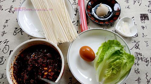 香辣酸湯面的做法