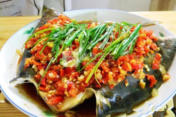 剁椒魚(yú)頭的做法