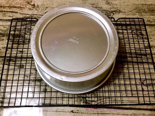 八寸戚風(fēng)蛋糕（清水版）的做法