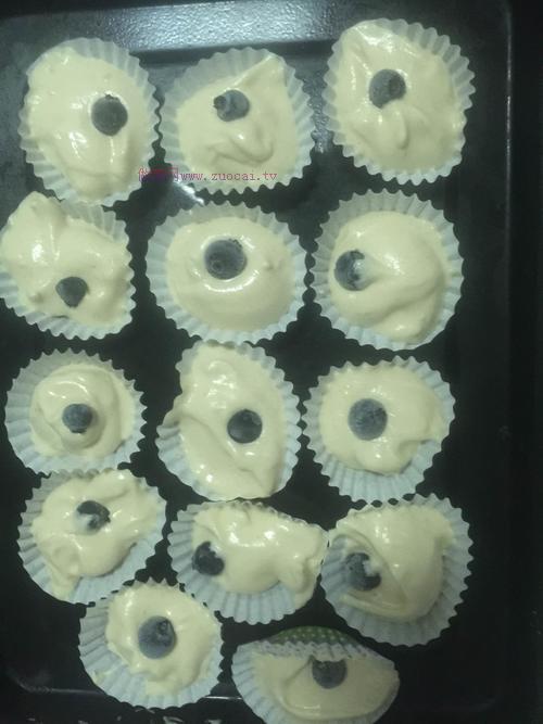 藍(lán)莓小蛋糕的做法