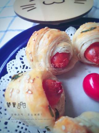 酥皮香腸卷的做法步驟：7