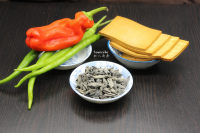 木耳炒香干的做法步驟1