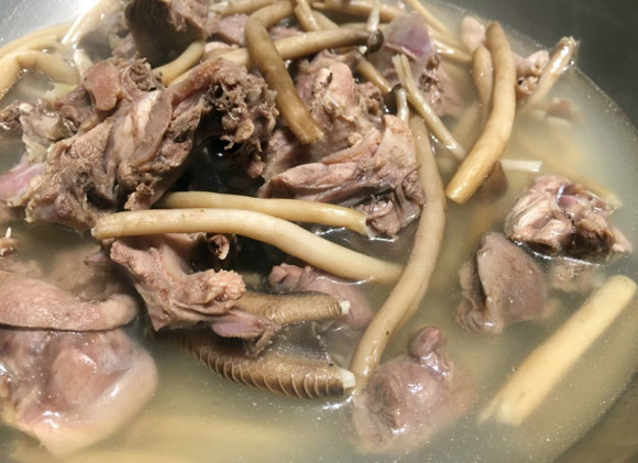 清火降燥 | 茶樹(shù)菇老鴨湯