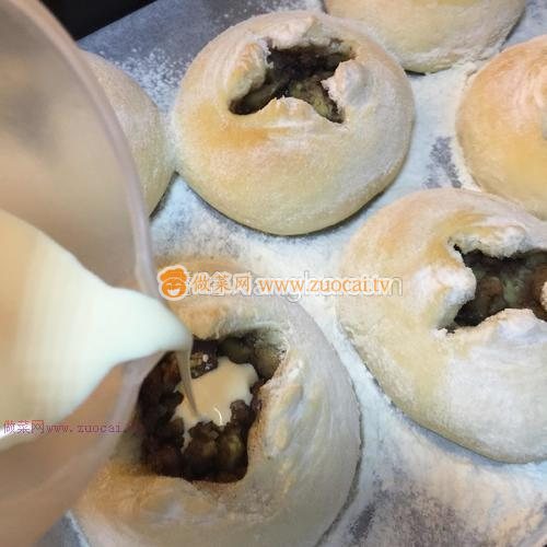 奶汁土豆面包的做法