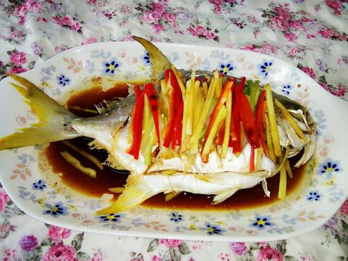 清蒸鯧魚(yú)的做法