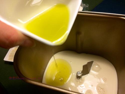 奇亞籽素面包(面包機(jī)版)的做法