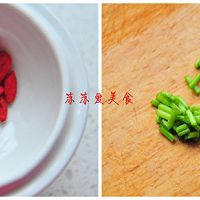 冬季來碗暖暖的養(yǎng)生滋補靚湯——PK酒店鮮美海參湯的做法圖解3