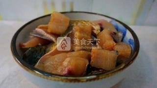 啤酒燜魚，好吃的讓你意想不到。的做法步驟：2