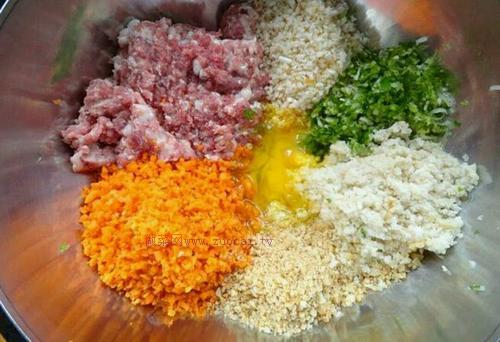 俄羅斯水餃的做法