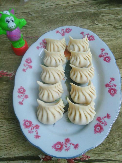 香菇胡蘿卜豬肉餃子的做法