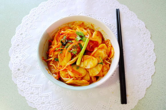 泡菜洋蔥紅蘿卜炒韓國年糕