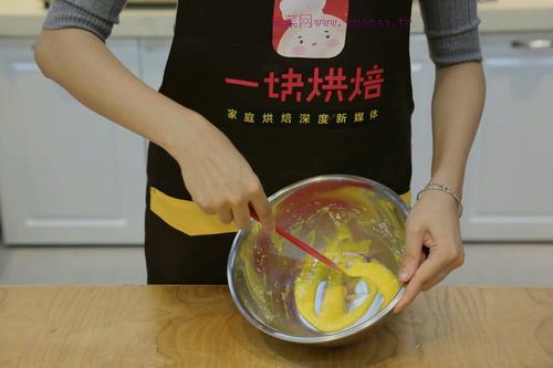 北海道戚風(fēng)蛋糕的做法