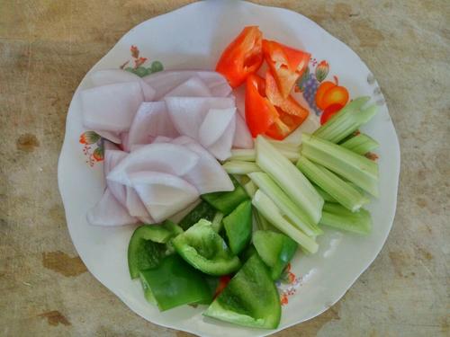 干鍋香辣雞翅的做法