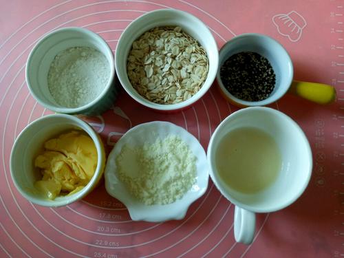 芝麻燕麥餅干的做法