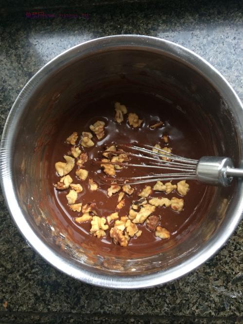 松軟的巧克力布郎尼蛋糕的做法