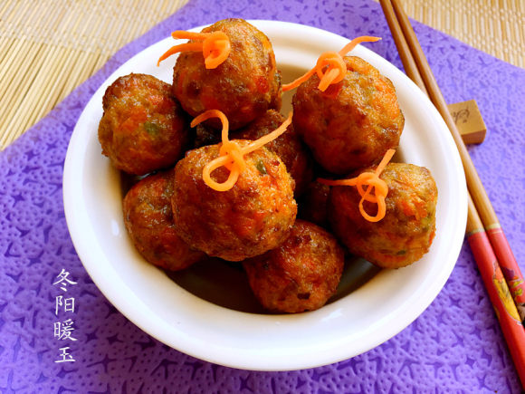炸胡蘿卜豬肉丸