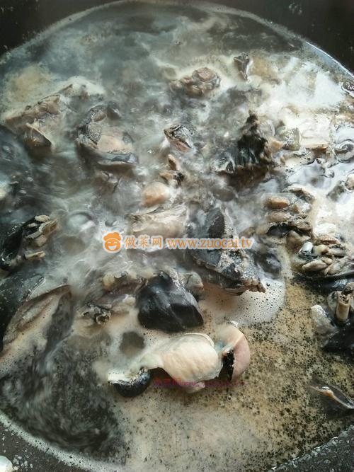 當(dāng)歸黃芪烏雞湯的做法