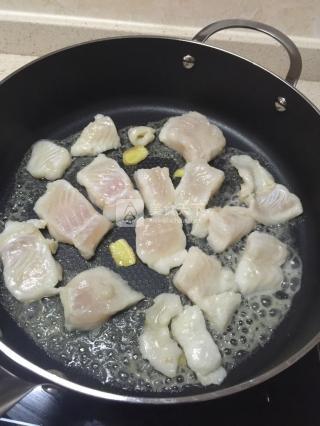 茄汁魚柳的做法步驟：2