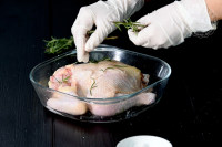 香蒜黃油烤雞|圣誕菜的做法步驟2