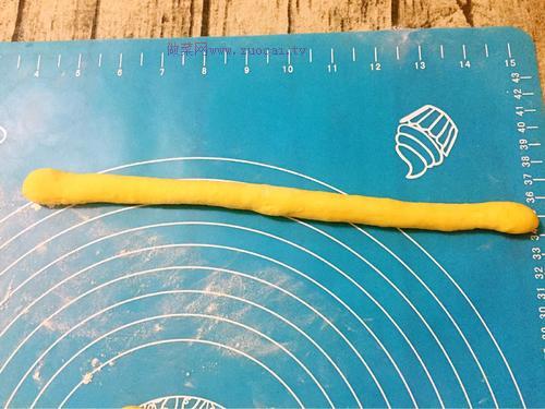 中種南瓜花環(huán)面包的做法