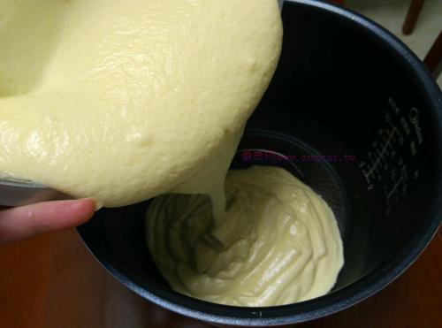 電飯煲戚風(fēng)蛋糕的做法