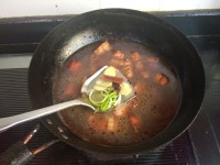 五花肉燉黑筍干的做法步驟7