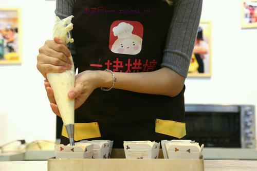 北海道戚風(fēng)蛋糕的做法