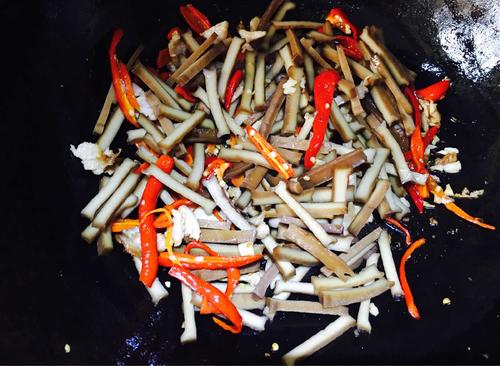 爆炒肉絲醬干的做法