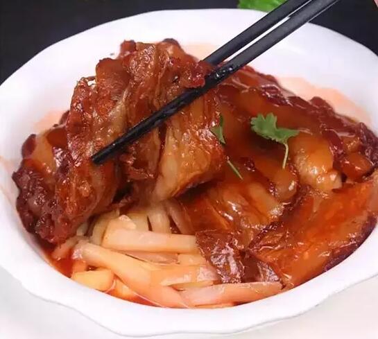 肥而不膩的客家菜子姜扣肉怎么做？