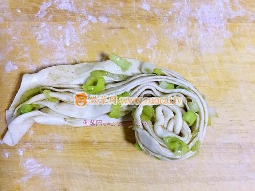 蔥油盤絲餅的做法