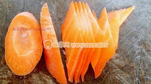 胡蘿卜炒臘肉的做法