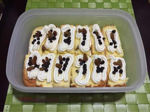 白葡萄果干淡奶油三文蛋糕便當(dāng)?shù)淖龇?/ data-ohhx=