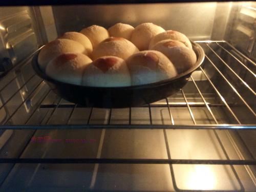 一次發(fā)酵的中種愛(ài)心小餐包的做法