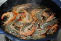 避風(fēng)塘炒蝦的做法步驟4