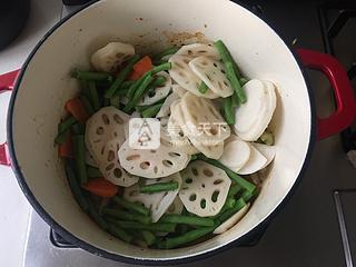 麻辣干鍋蝦的做法步驟：6